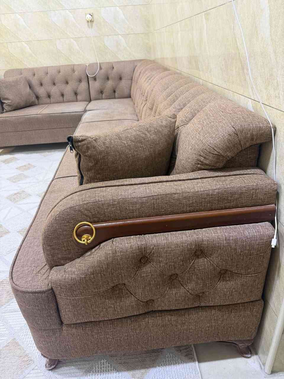 السلام عليكم
ديوان ٧ مقاعد تسكام استعمال قليل السعر ٤٥٠ وبي مجال
للاستفسار الاتصال بالرقم ***********
