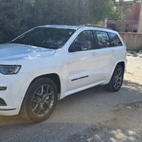 جيب S موديل 2020 ماشيه 57الف كيلو داخل جلد أحمر موصفاتها حساس امامي وخ...