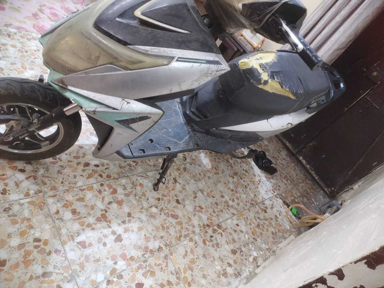 السلام عليكم دراجه شحن لل بيع بطارياته نضيفه بس نقصه لايت واشاير الشاشه شغاله بكلايت 5835048شغال هم مكاني بغداد الكريعات الرقم 0770


**إذا كنت صاحب هذا الإعلان وتريد حذفه لأي سبب، رجاءا أرسل رسالة إلى الدعم الفني**