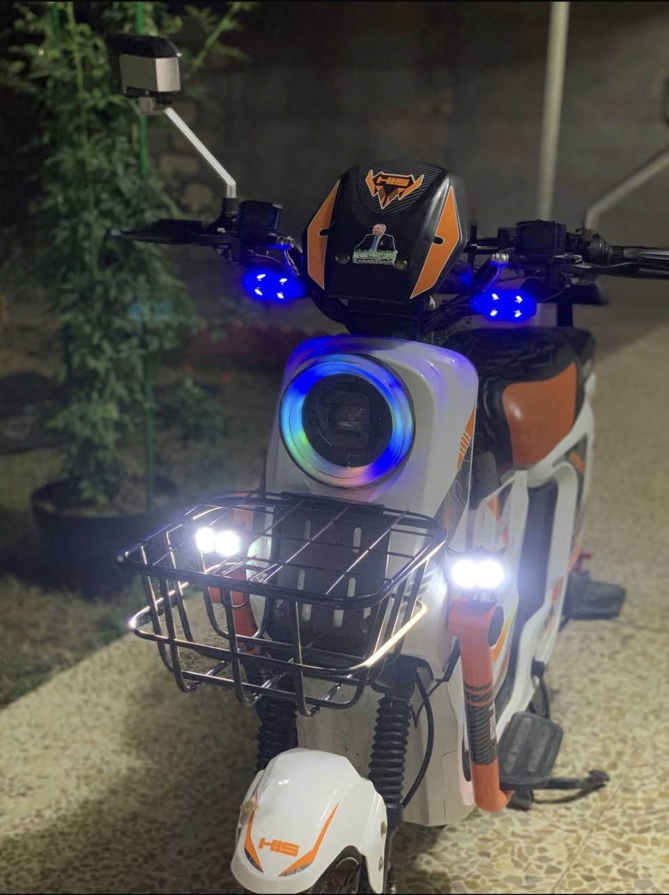 السلام عليكم دراجه شحن 
 R900 للبيع الدراجه حلوه ونضيفه 
السعر 580 وبيها مجال 
الموقع العلم 
للاستفسار /***********
