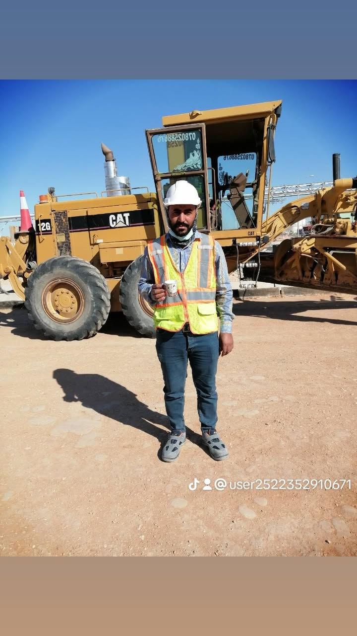 السلام عليكم ورحمة الله وبركاته شلونكم شباب ان شاء الله بخير انا اخوكم سائق گريدر وشفل وابحث عن عمل بأي مكان قريب بعيد للتواصل***********
*********** ضاحي
