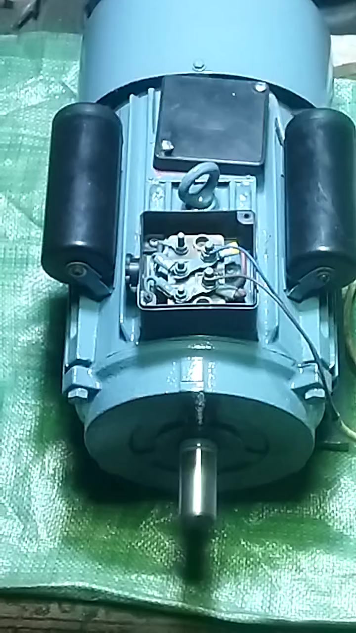 موتور 4 حصان احمد داوود 1400 لفه 220 للتواصل فون 01023817066


**إذا كنت صاحب هذا الإعلان وتريد حذفه لأي سبب، رجاءا أرسل رسالة إلى الدعم الفني**