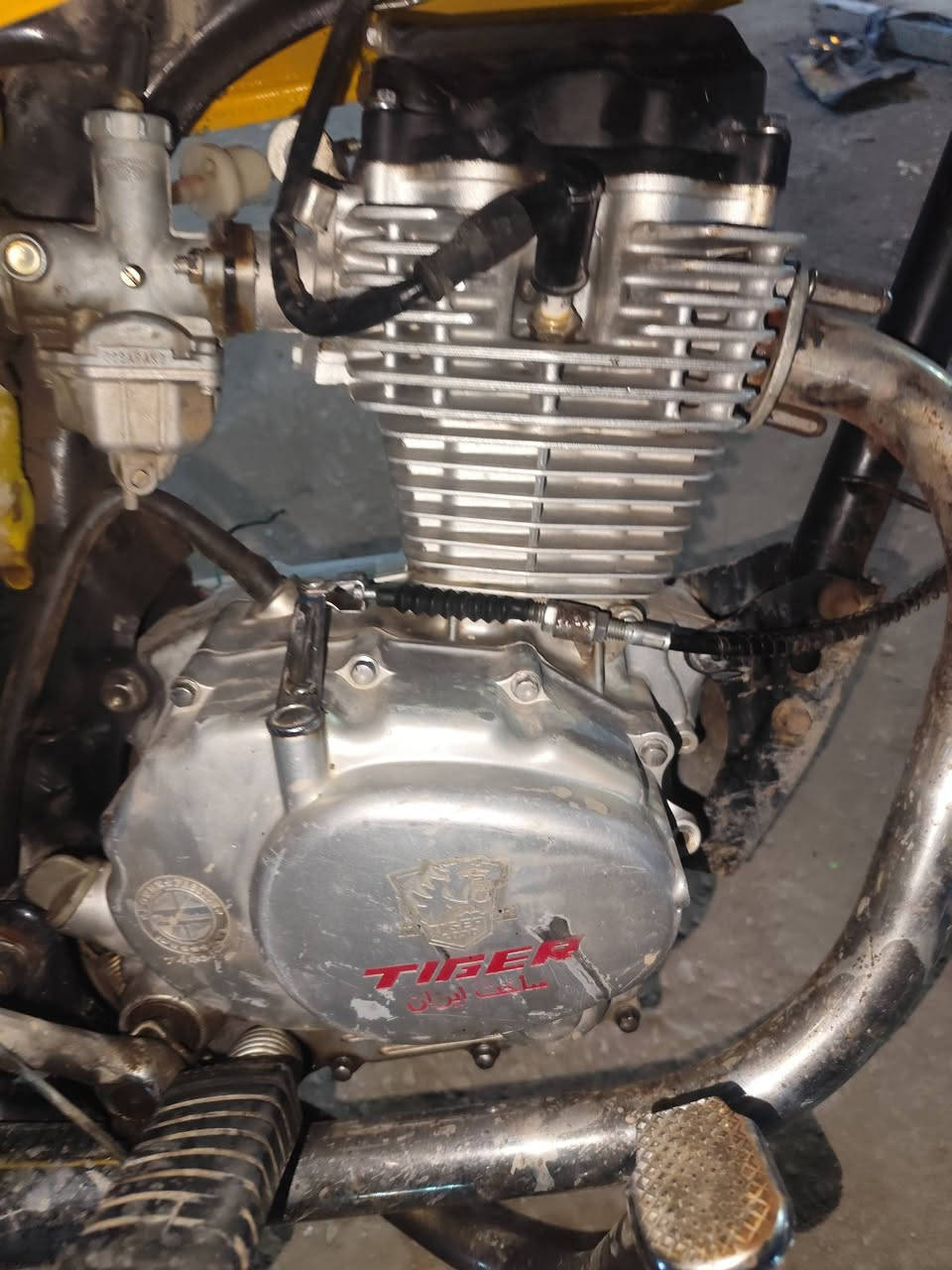 ٤ كير كلك مكفولة  نص هندر تشتغل لا تنقص لا تبخر لا شي الدراجة شلعة ومشي فول.
السعر ب١٧٥ الف. قفل  كربلاء الجاير ***********
