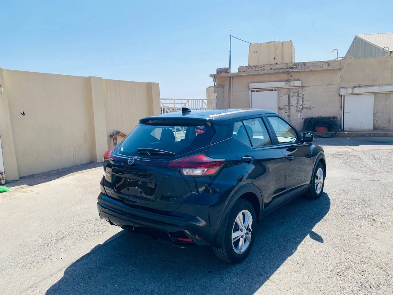 نيسان كيكز 2023 بونيد او جملغ صبغ ايرباك ستيرن طاك راجعين شريكه 

***********

مواصفات نص فول.   

بصمه.                      سعر 110$

رادار امامي 

رادار جانبي 

رادار خلفي 

حساسات خلفيه 

شاشه كبيره كاميرا 

ستيرن تحكم من الجهتين 

تبريد مركزي 

رقم كاتي تترقم محافظات شماليه شرط الترقيم دهوك, العراق
