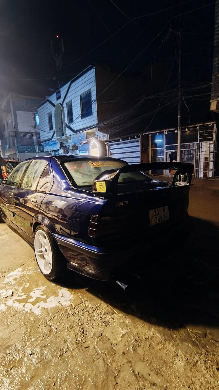 السلام عليكم 
E36 i325للبيع او مراوس
________________
المواصفات
صبغ جديد جماليه
سبايدر رياضي 
مكينه 25 عدله
شوته رياضي 
ويل M حجم 17
سستم صوت مرعب
دواخل جلد
بيه اناره تفاعليه من الداخل متغيره الالوان
صالنصه رياضي صوت قوي 
فجوج بريمبو 
سوارات حمر 
___________________
 ما بيه نقوصات بس فتحه السقف يحتاج اله تنضيف 
___________________
السياره مصروف عليه هواي مال جناي 
معروضه ب 49 وبيه مجال للطيبين وبل عافيه على ياخذهه
*********** للاتصال
