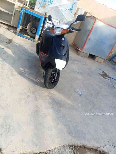 دراجه ساسوكي للبيع دراجه احله من الصور محرك مفتوح السعر 300 وبي مجال بسيط مكاني تكريت صلاح الدين رقم الهاتف ***********
