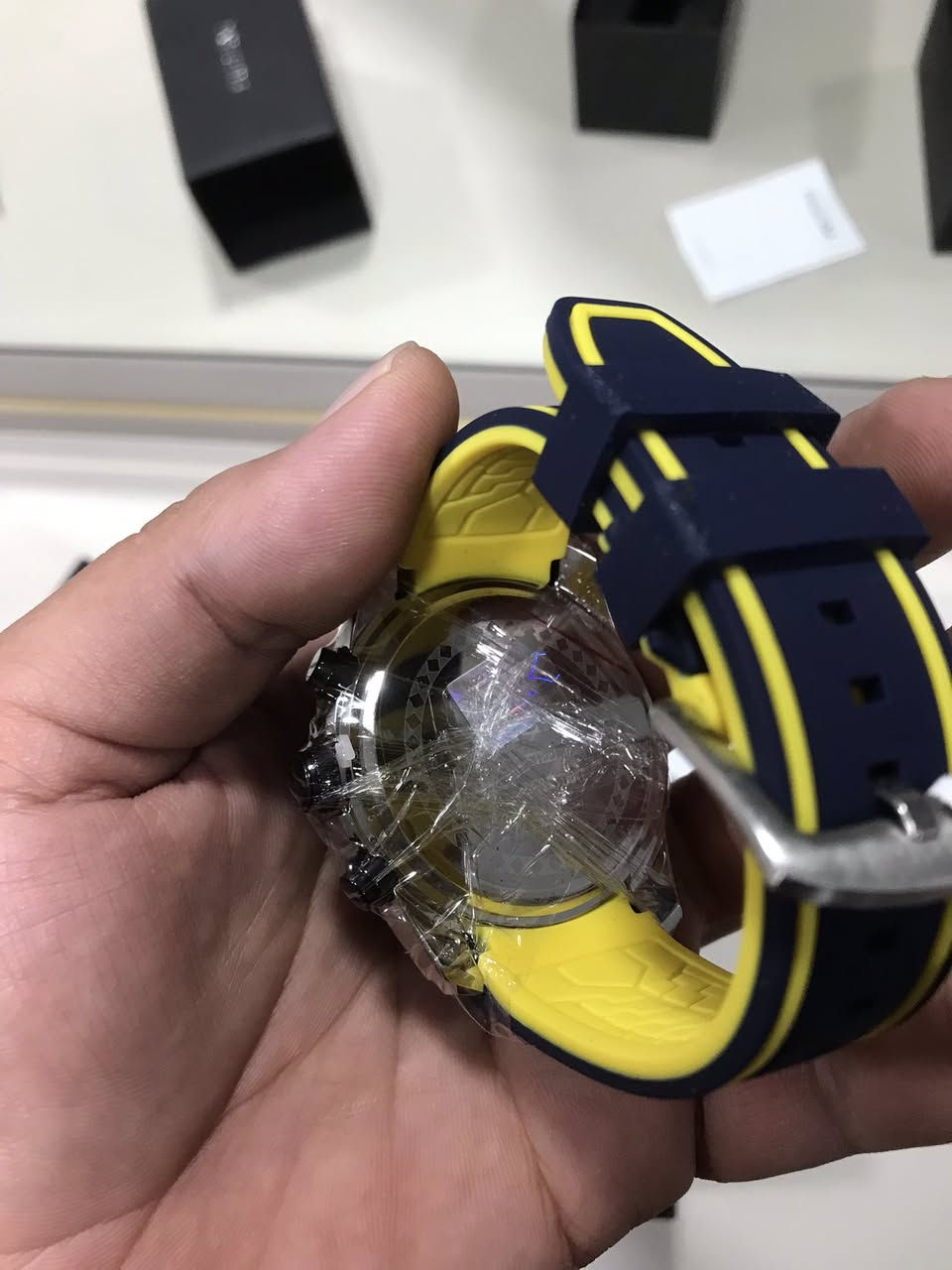 ساعه بهل شكل الي تفيده يخلينه سعر وبالعافيه


**إذا كنت صاحب هذا الإعلان وتريد حذفه لأي سبب، رجاءا أرسل رسالة إلى الدعم الفني**