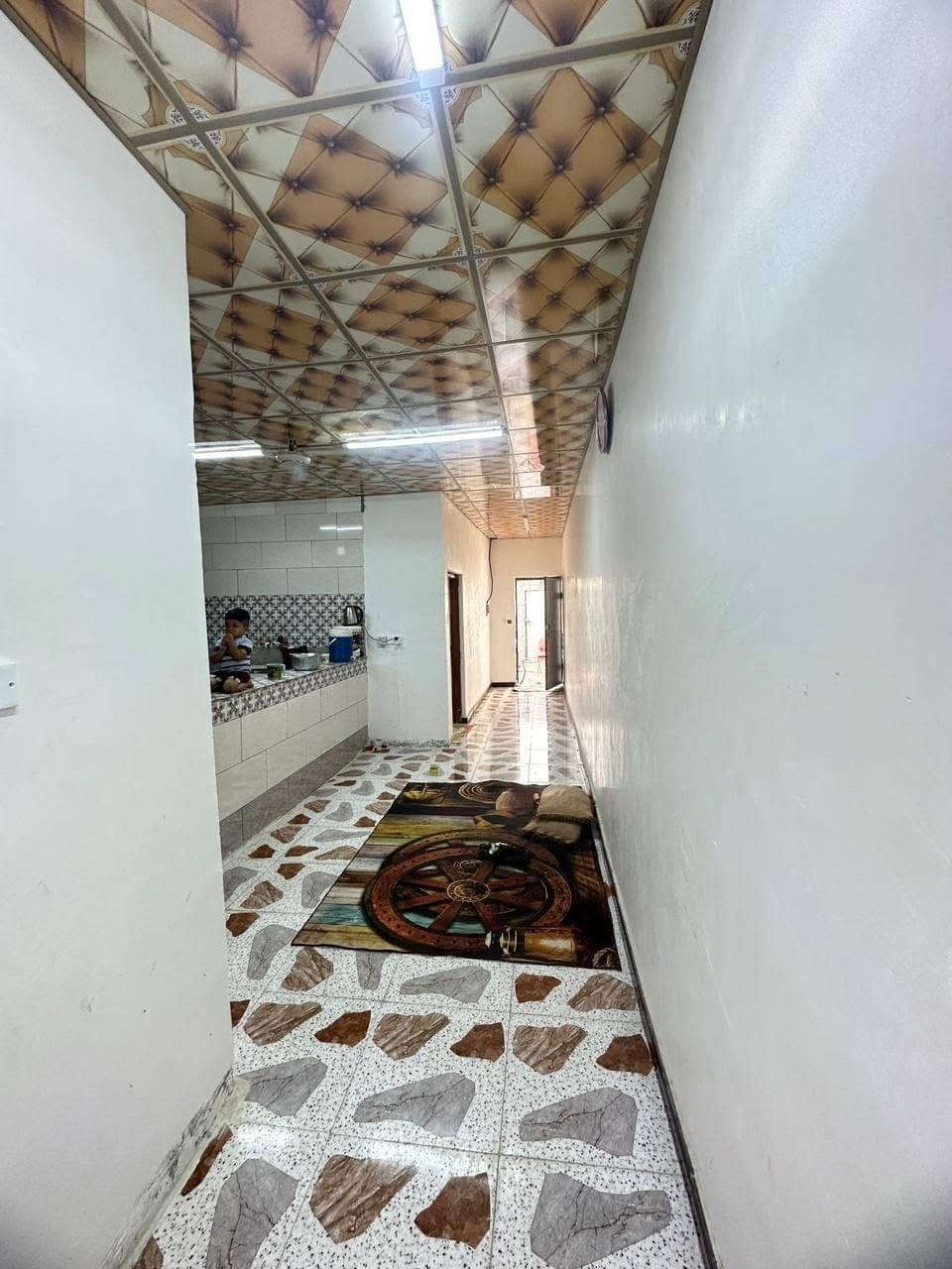 بيت البيع وقف سني مسجل اصولي المساحه  100 متر يحتوي لبيت على غرف عدد  2 وصاله ومطبخ وصحيات العنوان ابوالخصيب طريق الوصطي قرب المدرسه الصفره السعر  25 مليون وبي مجال الستفسار انتصل على الرقم  *********** بي واتساب
