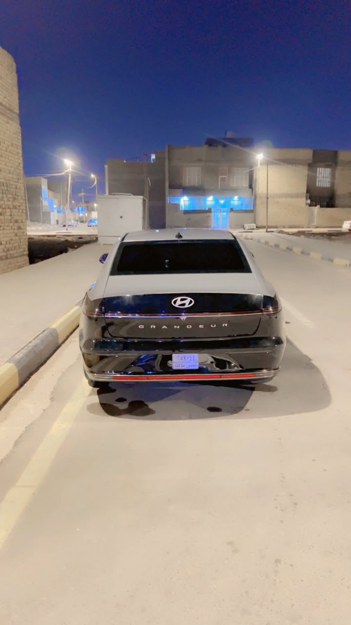 هونداي ازيرا كراندر موديل 2024 فول مواصفات وارد كوري خط واحد غاز بلاد رقم بغداد مميز سيارة لون اسود الوحيدة بالعراق بهذا اللون لحد الان مكينة 3000 ستة سلندر ماشية 77 الف كيلو متر 
مواصفات مفولة ماتنعد كلشي بيها
مراوس بتاهو او دنلي للاستفسار الاتصال
*********** واتساب موجود
