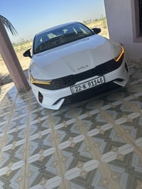 سياره k5  للبيع موديل 22حادثها موجود بالصور  السعر 165     رقم للهاتف ...