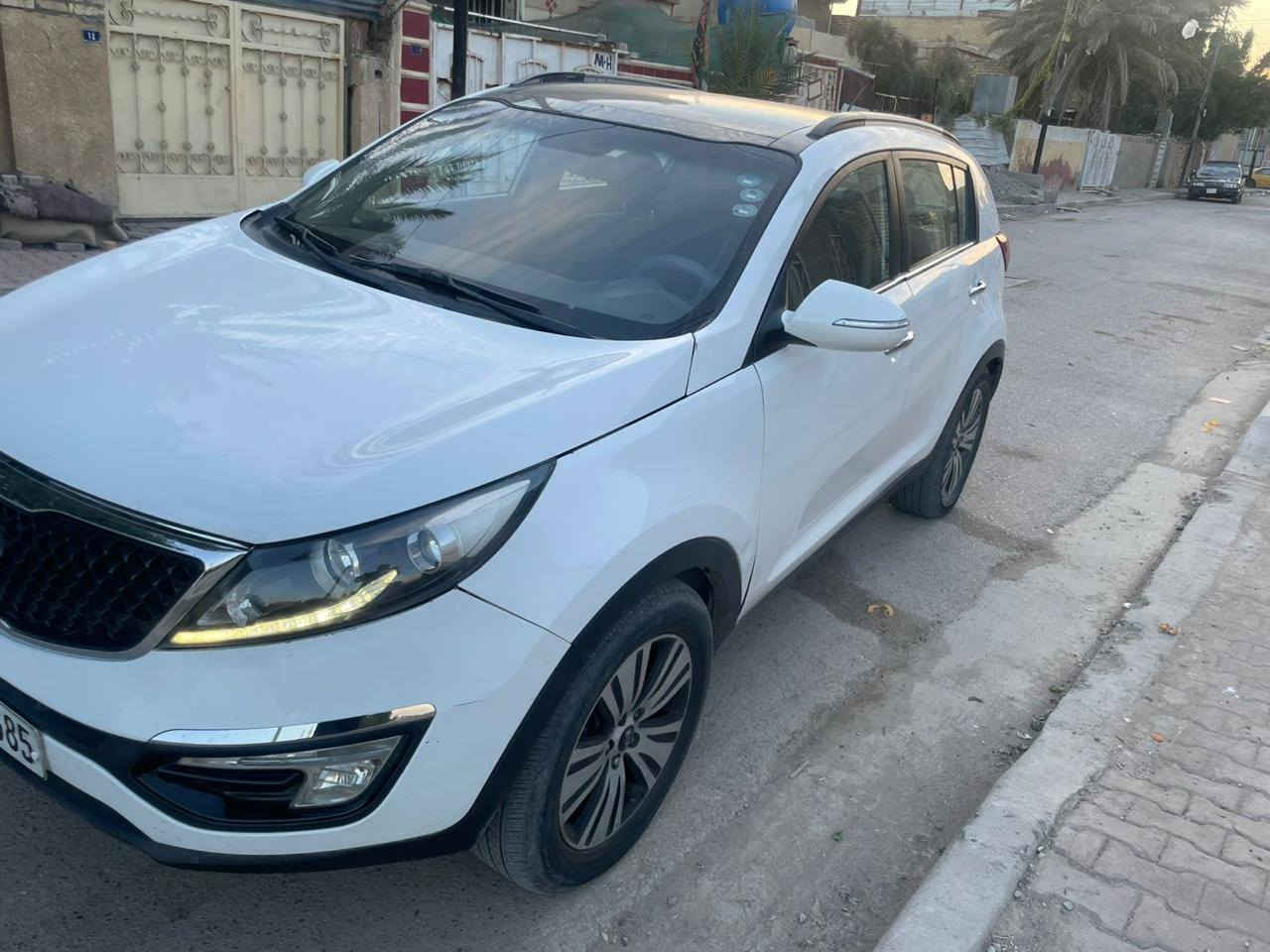 السلام عليكم كيا سبورتج خليجي موديل 11رقم شمالي دولي تحويل او وكاله مانختلفان شاءالله فول مواصفات بانوراما  مكينه 2000 بيها صبغ نص الصندوك مع تبديل بابين مكانها الكوت *********** السعر128بيع او مراوس
