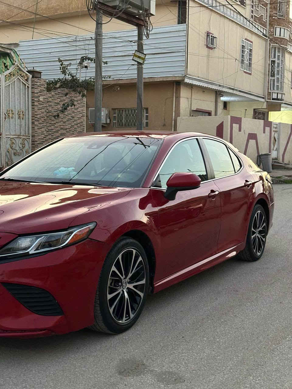 السلام عليكم 
النوع والموديل /كامري ٢٠١٩ رقم بغداد
الفئة/se مواصفات معروفة
الممشى/ 78 mi بدون ايرباك 
الحادث / جاملغ خلفي وقبق الجنطة + باب صبغ كلير + بارد باب السايق + رصعات صغار عدد ٢ بالبنيد
النقوصات/ حداديه اماميه جهة اليمن الدعاميه الاماميه يرادلها ترتيب قبق الجنطة جراد قليل 
* ولا گلوب مشتغل بالدشبول 
الگير والمكينة / عالبلاد 
السعر ١٥٨ وبيها مجال اكيد 
العنوان بابل المسيب 
***********
*ملاحظه صور الحادث واتساب المحاويل, بابل
