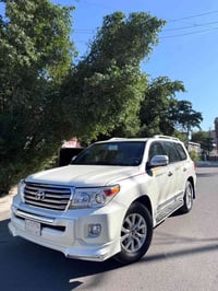 لاندكروز GX.R بريم  موديل 2015  ماشيه :150 الف  مكان السياره بغداد /ال...