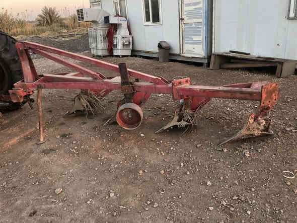 فدان رباعي عمل سلام الخيكاني في النجف ابو الطير يصير ثلاثي السعر ١٧٠٠،٠٠٠ وبي مجال للاستفسار الاتصال ***********
