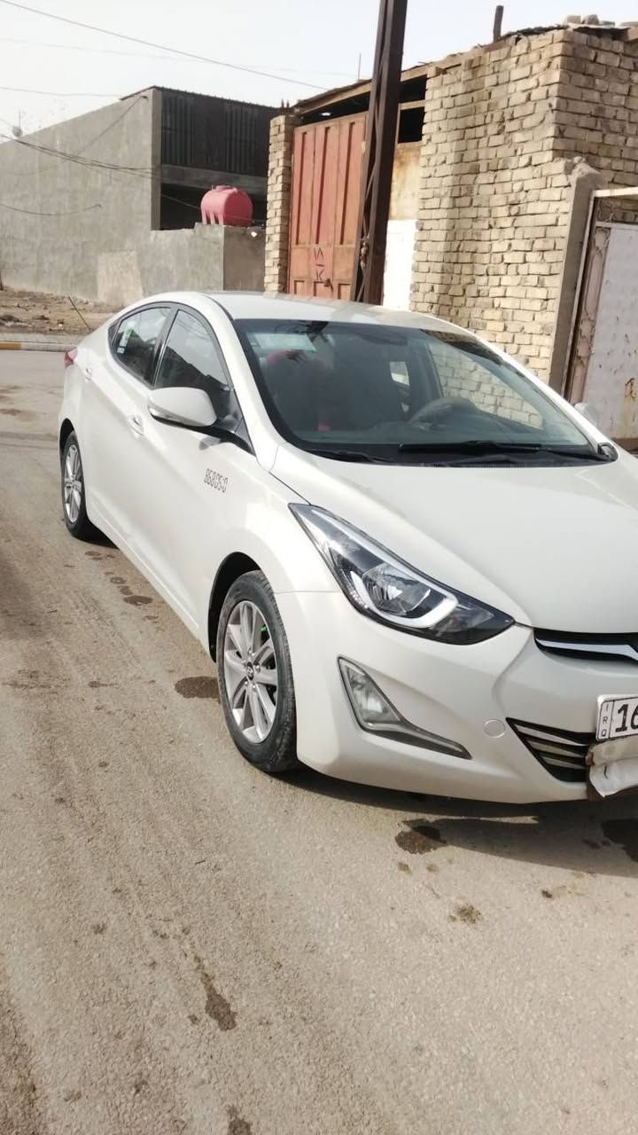 سلام عليكم عندي النتره 2015 خليجي بله 3قطع صبغ من شركه من لسعوديه بدون داخل بسمي رقم ديوانيه مكان ديوانيه تبريد شغال مكينه 1800رقم***********
