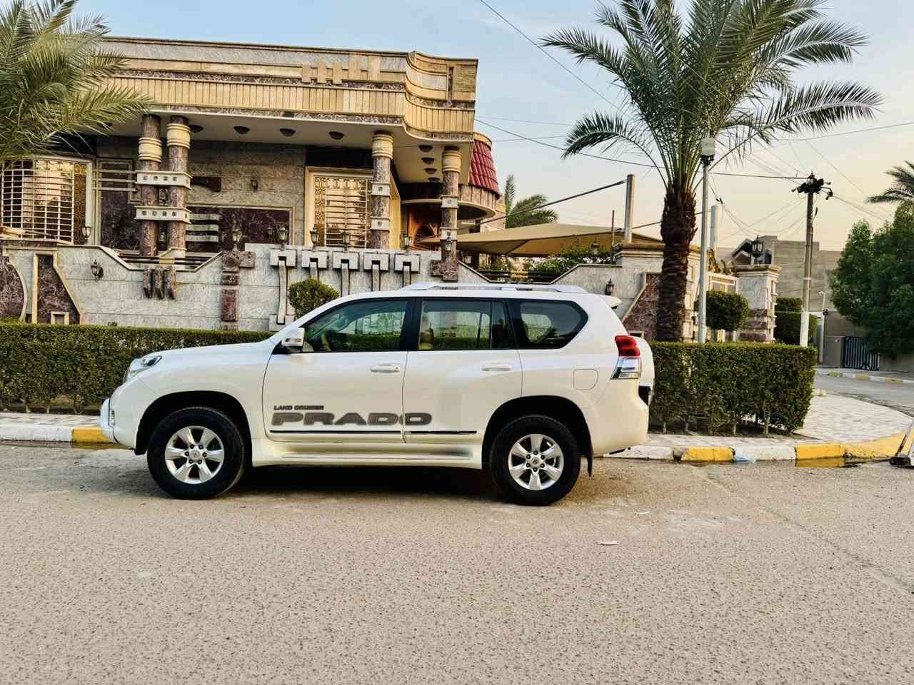 السلام عليكم
برادو 2013 كويتي كفاله كفاله عامه
من صبغ من بارد من تبديل 

السعر : 285 $  وبيه مجااال 

اتصال : ***********

المواصفات فول ١/١ كويتي معروف

فتحه سلايت 

بصمه 

١٠ ايرباك 

دبل تانكي 

هوك خلفي 

مري شفط وترحيب

فول تحكم استيرن 

كروز سرعه 

داخل صاج ملكي 

دركه صاج 

كشنات جلد 
 

سبير معلك 

محرك 6 سلندر 

دفع رباعي 4x4 

7 راكب 

السياره جديده وبل عافيه عل ياخذهه 

مكان السياره بغداد البلديات
