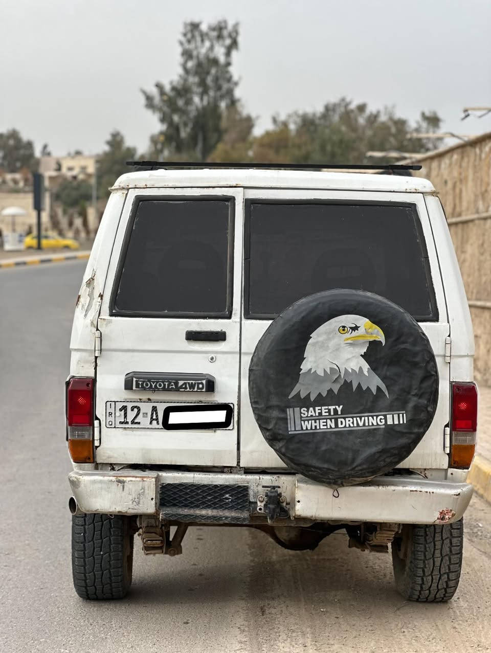 السلام عليكم رمضان كريم
لاندكروز 70تك
مديل 1987
محرك سته F3
محرك وكير شرط 
مصبوغه عام 
رقم نينوى انكليزي شرط التحويل 
.
العنوان الموصل حي نركال 
لمعرفه السعر الاتصال على الرقم 
***********
