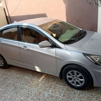 اكسنت 2012 بيها 4 قطع صبغ بدون دواخل. السنوية ساقطة. عليها غرامة ورقتي...