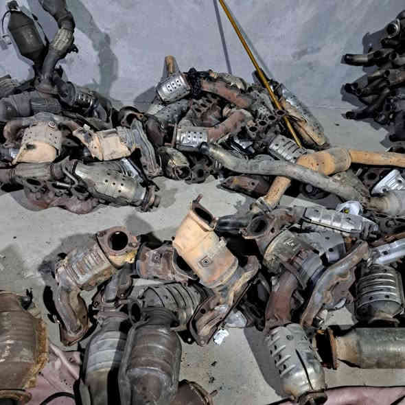 #بيع#وشراء#حجر البيئة 
لكافة السيارات ولمختلف الأنواع والموديلات بأسعار تنافسية ومناسبة 
كل ما عليك هو مراسلتنا على الواتساب أو الإتصال على الرقم التالي ::
***********
