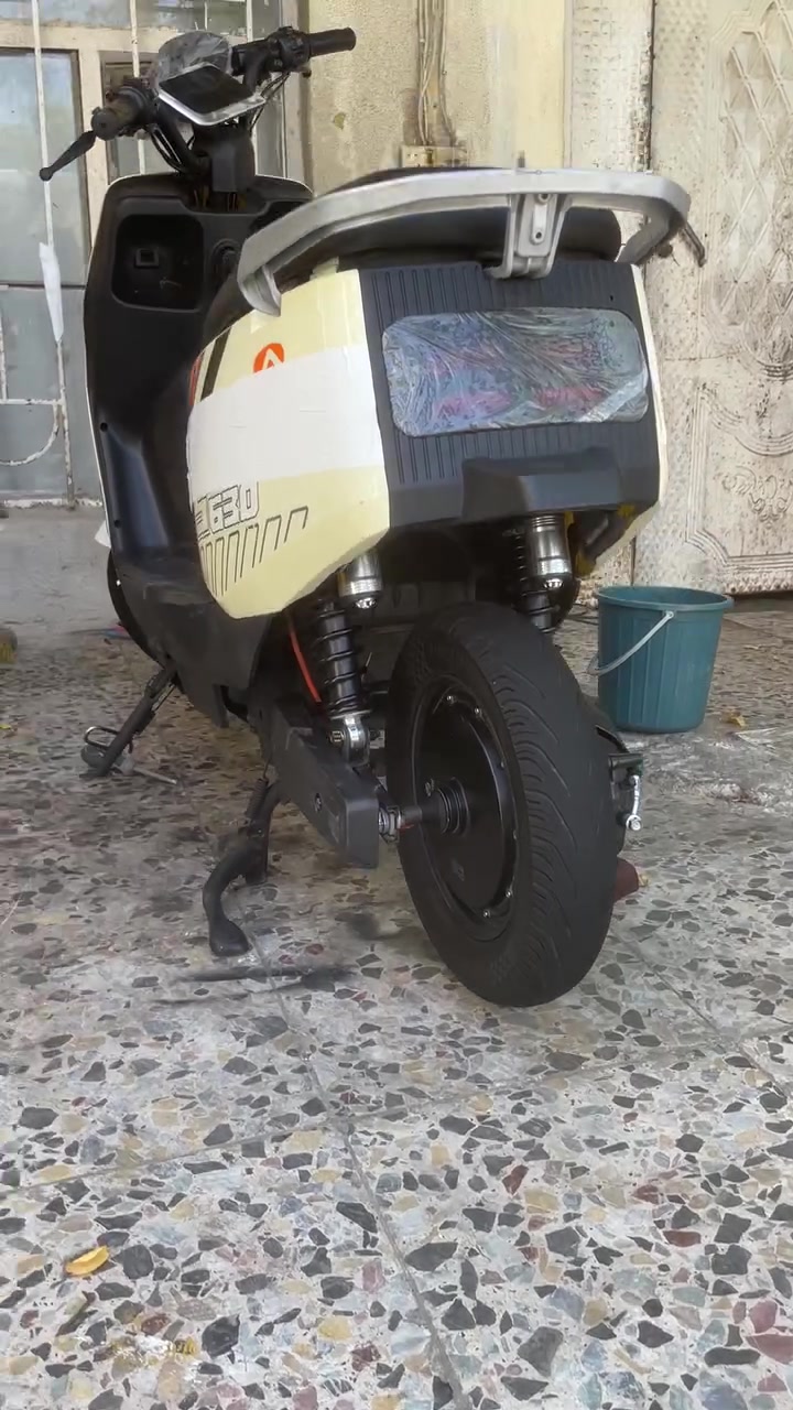 سلام عليكم دراجه شحن للبيع الدراجه نظيف جيس طكه ما بيها سرعتها 60حقيقي
الدراجه مكفوله من بطاريات عقل ملف 
كلشي شغال بيها ما عده الشاشه
العنوان بصره قبله 
هاتف***********
