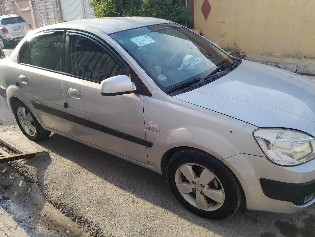 2007 بيها 2 قطع امبدل اصلي باب اوصندوق انا احولها عندي وكاله باركوت من الشرعي صبغ بيها شبر يم الباب بيها اشويه تقحيل بلسقف اطلب عليها 90 اوبيها مجال قليل***********
