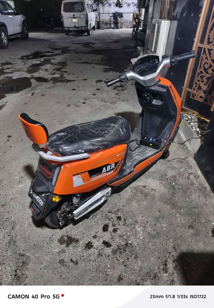 دراج شحن جديده ماشية يومين ٦ بطاريات الدراجه من شركة المصطفى ضمان صيانة ٦ أشهر سرعه ٩٠ دراجه حلوه السعر ٧٥٠ ألف ***********
