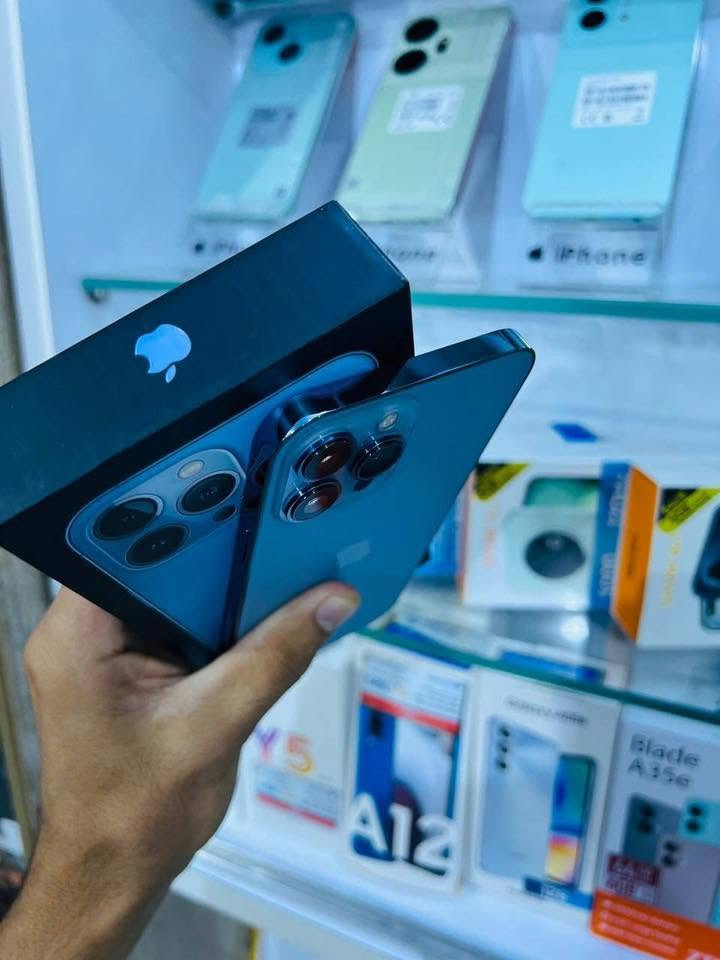 ♦️للبيع iPhone 13 pro max
♦️ذاكرة 256 دبل سيمكارت 
♦️بطارية 88 بلادي مامرفوع
♦️نظافة الجهاز 100‎%‎
للأستفسار ***********
