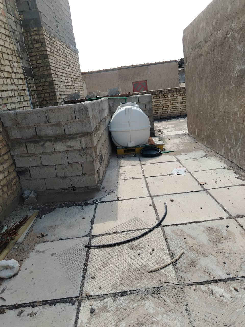 بيت للبيع بغداد الزعفرانيه شارع الكهرباء 150 متر زراعي  *********** اتصال واتساب
