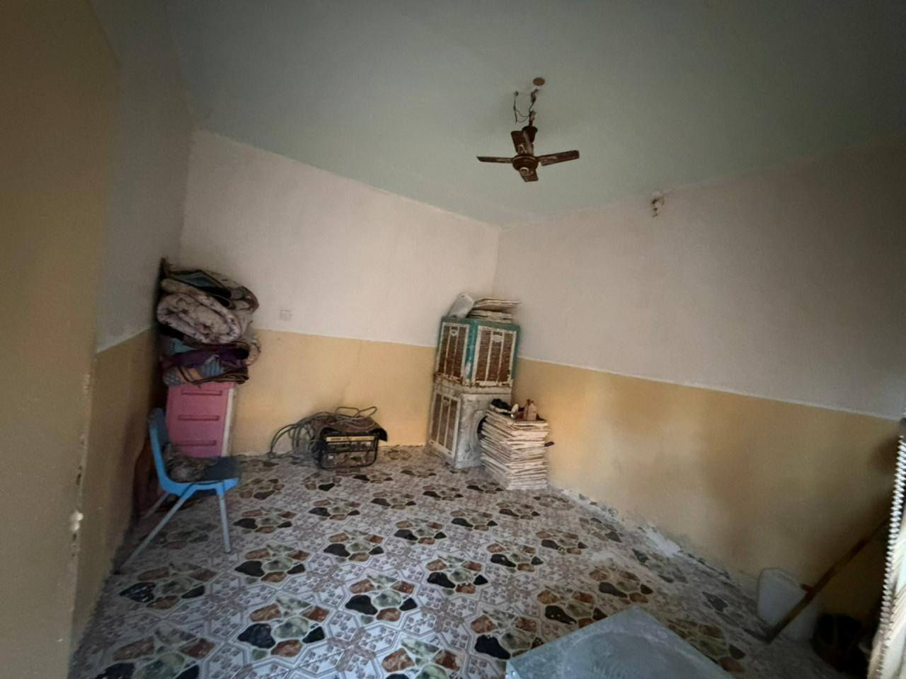 بيع مستعجل  السعر 14 ونص بيت 100 متر  يتكون البيت من غرفه وصاله ومطبخ واستقبال وصحيات  سند 25 مداور بأسم المشتري  مشموله  بالتطويب   العنوان خلف شارع الوكفة القديمةالبوجاسم شارع المجمع  ***********+*********** واتساب  ***********او مراسلة الصفحة
