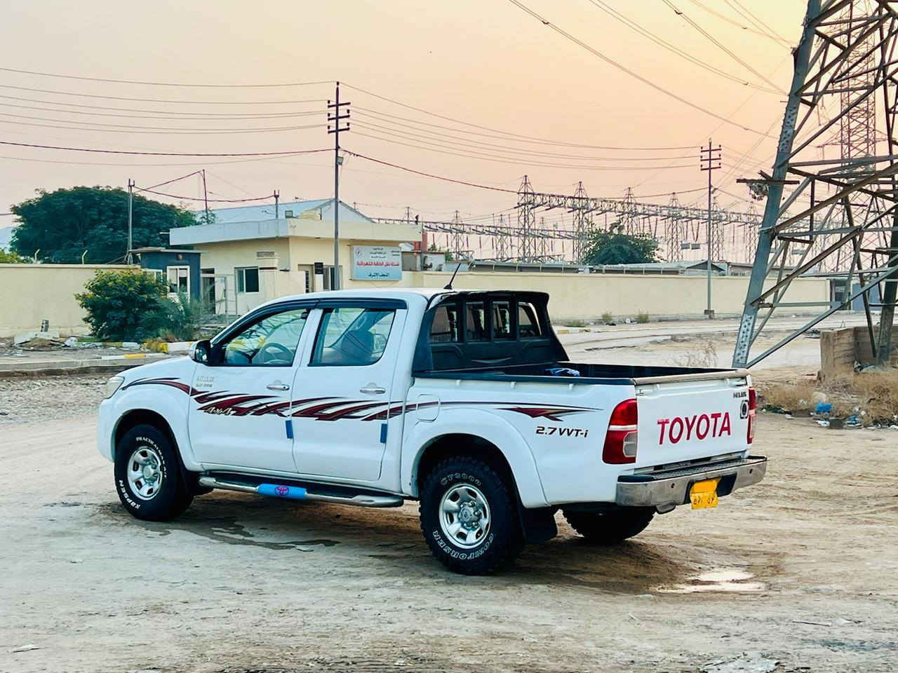 السعر💵  158 الاتصال ***********
هايلوكس فورويل موديل 2012 كير عادي سياره 👈بانزين سعوديه اصل ام دعاء 

 بيه 3قطع صبغ بدون دواخل شرط السونار تفحص وين ميعجبك🌹

مكينه وكير وحداديه جدد تخم تاير كهربائيات كله شغاله تبريد ثلج سياره مال جناي وترايه كلش  جديد ✅

مكانه #نجف
