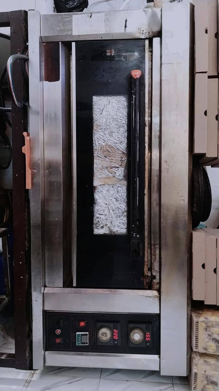 السلام عليكم ورحمة الله غراض مطعم للبيع الاستفسار على الرقم ***********
