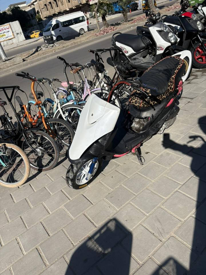 سلام عليكم دراجه ماكس جديده تايرات جلاتين دبل رياضي شيال رياضي لدراجه جديده شوف عينك لاتنقيص ولا تبخير لسعر ٤٥٠(***********)
