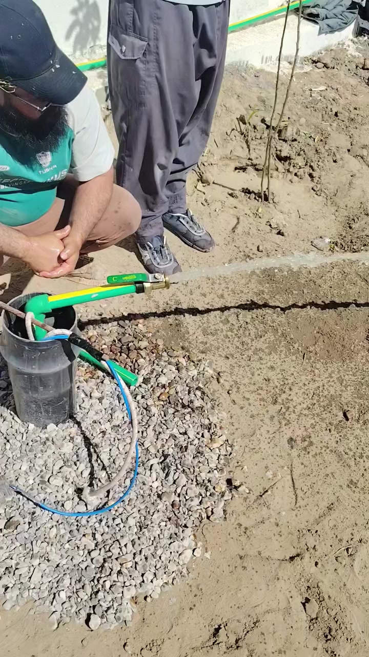 سلام عليكم شباب مستعدون حفر الابار يدويه أو سياره أو ثقب شارع او توشيل أو تنشيف أو تنضيف أو ***********او ***********
