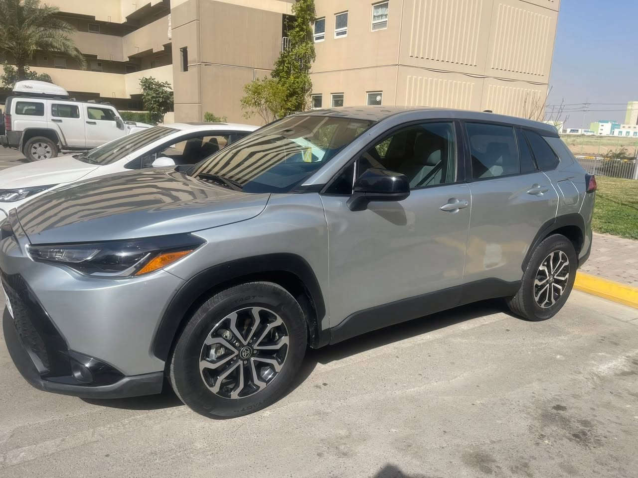 كورولا كروز موديل 2025 وارد أمريكي 🇺🇸 
هايبرد مكينة 2000 

حادثها طخات بالبيبان ونصبغن فقط يعني بيها أربعة قطع صبغ فقط 

فول مواصفات بصمة تحكم استيرن رادارات نظام توقف ذاتي وماشية 4000 

السعر 157 وبيها شي بسيط جدا مكاني بغداد الجديده

***********
