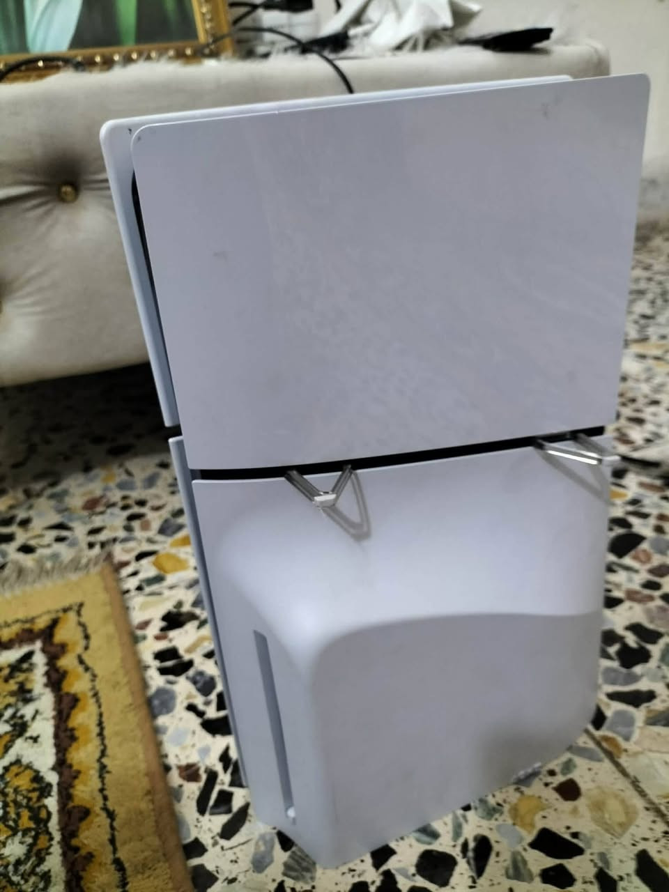 للبيع بلاي ستيشن PS5 Slim
• نظافة 99%
• استخدام منزلي 
• غير مفتوح نهائياً وبختم الشركة
• يعمل بسلاسة تامة بدون أي مشاكل أو حرارة

• كامل الملحقات الأصلية
• اليد الأصلية + جميع الوايرات
• الكارتون موجود وبحالة ممتازة


**إذا كنت صاحب هذا الإعلان وتريد حذفه لأي سبب، رجاءا أرسل رسالة إلى الدعم الفني**