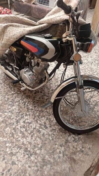 نامه للبيع دراجه تخبل مامتعوبه سعرها 650 وبيها مجال 07700703279