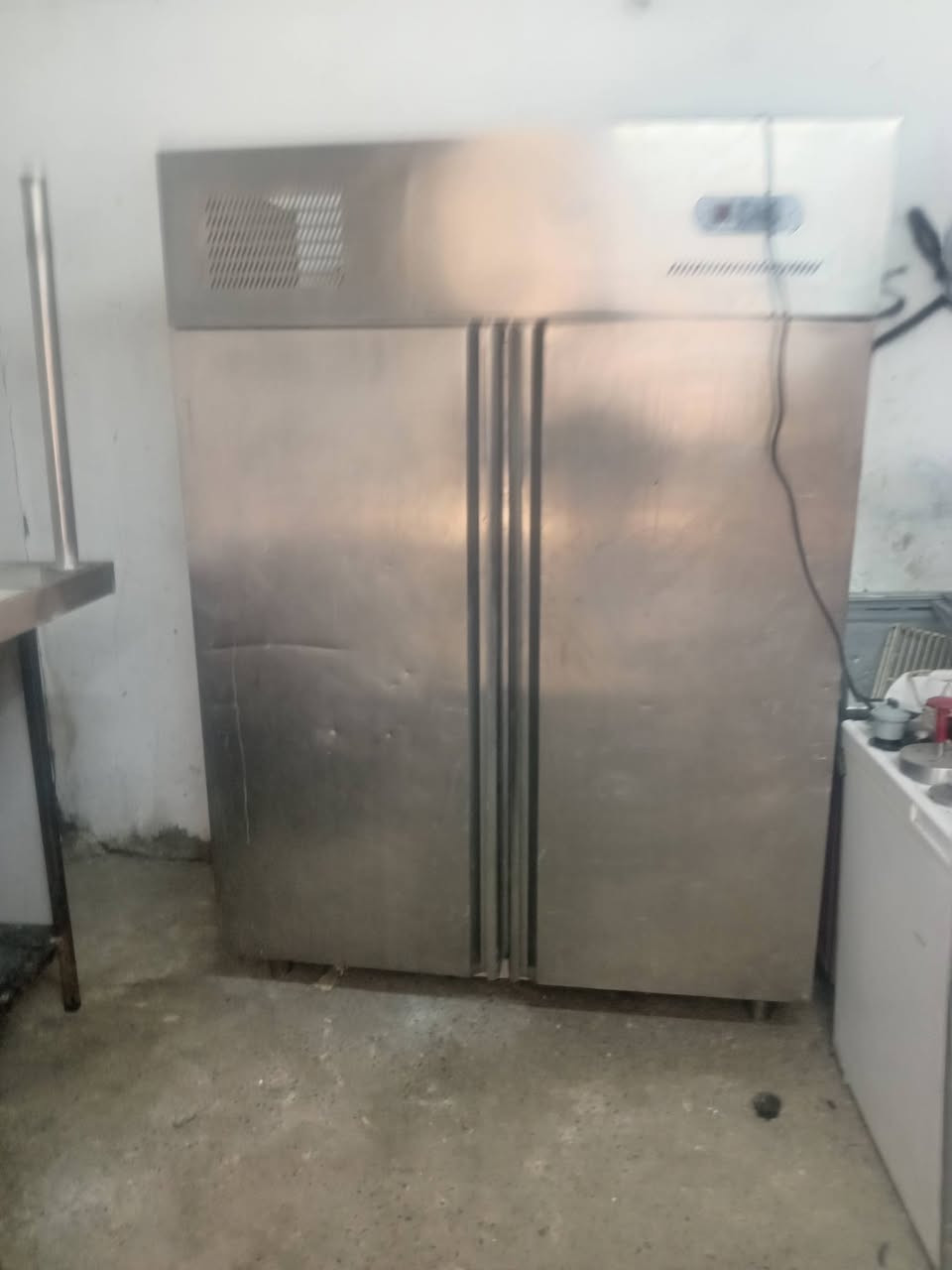 مستعدون لتجهيز المطاعم بكافه المعدات جديد ومستعمل وشراء الغراض المطاعم المستعمله اتصال او واتساب ***********
