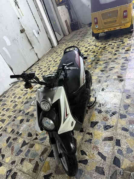 السلام عليكم سكنس جبلي قبل شهر نزلتها بعدهي رمبه مكفوله كفاله عامه حته من البنجر محرك كفر ختم واحد بعدهي لوك السعر خاص او تتصل وتدلل *********** مدينه الصدر
