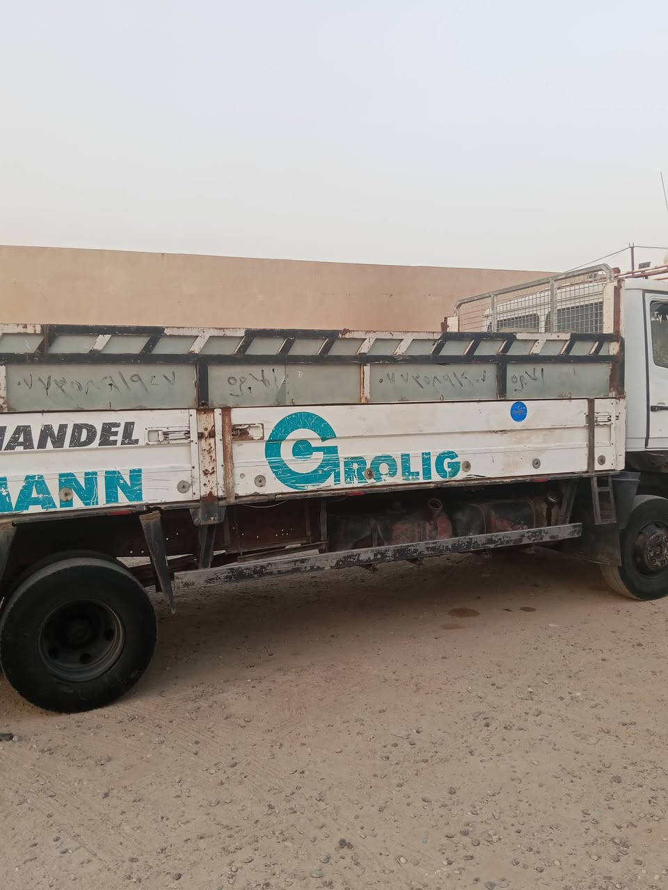 السلام عليكم البه البيع طول 6وربع محرك بدون تنقيص ابلدي 6سلندرعادي كير 5نمرالسياره رقم فحص صلاح الدين دافع كمرك بس اترقم كير وكسل شرط السعر 90 وبيهه مجال الاتصال على الرقم***********
