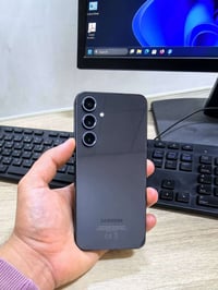 S24 إف إي • ٢٥٦/٨ • نجف