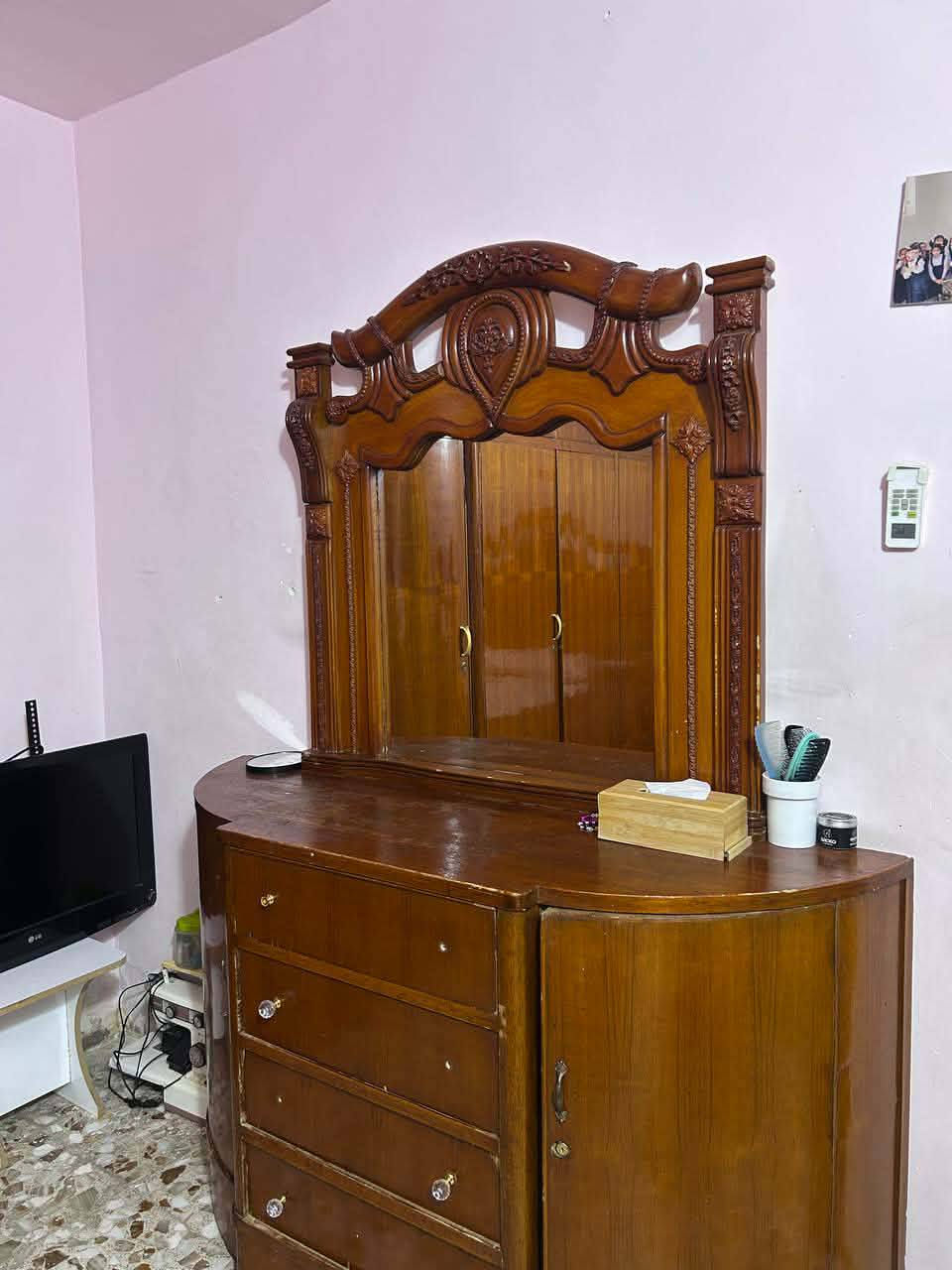غرفه نوم البيع كربلاء المقدسة
سعرها 650 وبي مجال ***********
