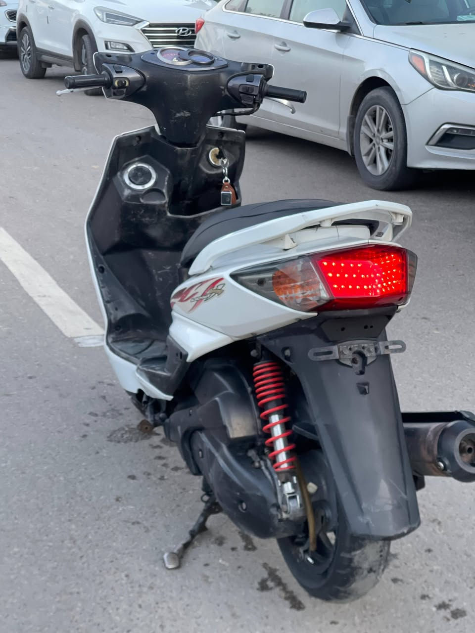 سكنس فحل نوزل خطين للبيع كفاله عامه دراجه شلعه ومعدل خير من الله برغي ممفتوح بيها مكينه تخبل ناعمه نكره سلف بكل وقت مابيها اي نقص كهربائيات كلها شغاله عالي ناصي دبل اشاره كفرات ختم واحد ويه سوادات بك لايت خليه سعر 750مكاني بغداد الاعظميه شراي اتصل وتدلل رقمي ***********
