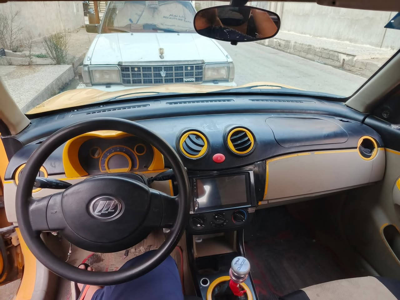 ليفان للبيع 320 موديل 2011 محرك وكير شرط السياره جاهزه ما ناقصها اي شي والسياره رقمها بغداد دولي انكليزي وكابون بيها السياره باسمي مكاني موصل الايسر رقمي *********** 
السعر ٣٨ وبيها مجال
