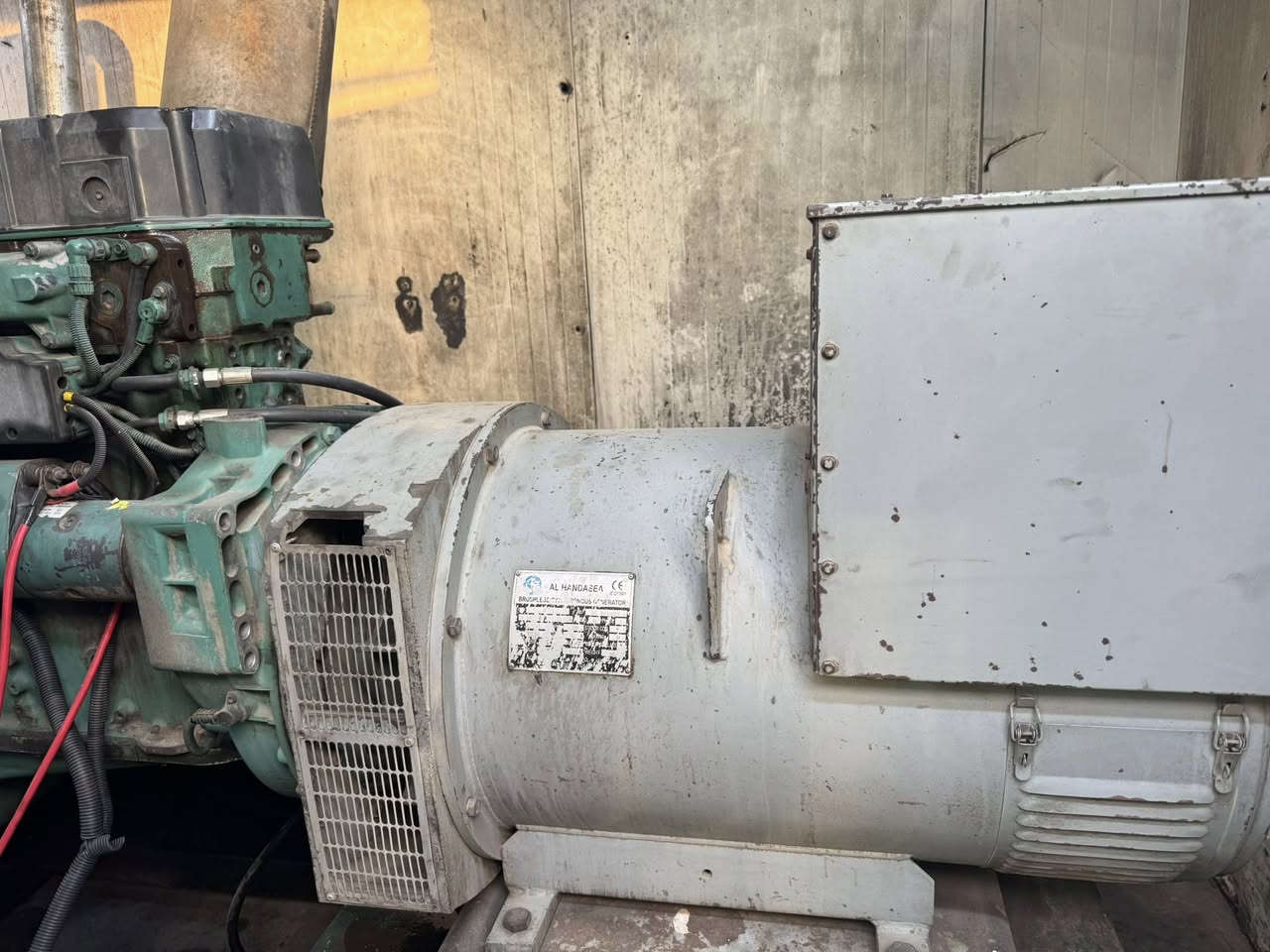 السلام عليكم 
فالفو D12 مكينه جديده استندر لا صرف ولا بخار شرط الحمل توليد استاندفور 350 كيفي اصلي ملعوب بي راديتر جديده كلر جديد برودكشن جديد 
العنوان بغداد 
السعر  85 $
***********
