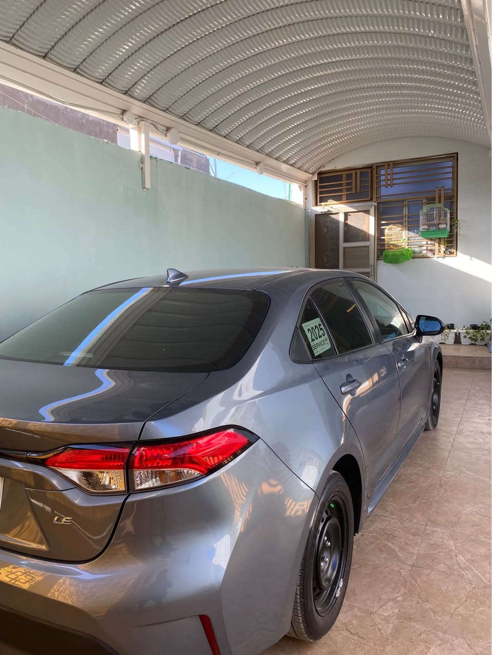 سلام عليكم
تيوتا كورلا للبيع 
مديل 2025 
وارد سياره امريكي 
حادث سياره فقط بنيد لا شواطي لا لغود كلشي مكفول بس بنيد 
مواصفات Le
شاشه 
كامره 
اوتو هولد
سايد بريك كهربائي 
شاشه تدعم كار بلي 
لايت زنون ابيض عالي ناصي 
رادار امامي
تحديد مسار 
قياده ذاتيه 
دواخل سياره اوف وايت 
ممشى السياره 8000 الف بعده زيرو 
مكان السياره البصره معقل
سعر 163 وبيه مجال 
*********** Singapore
