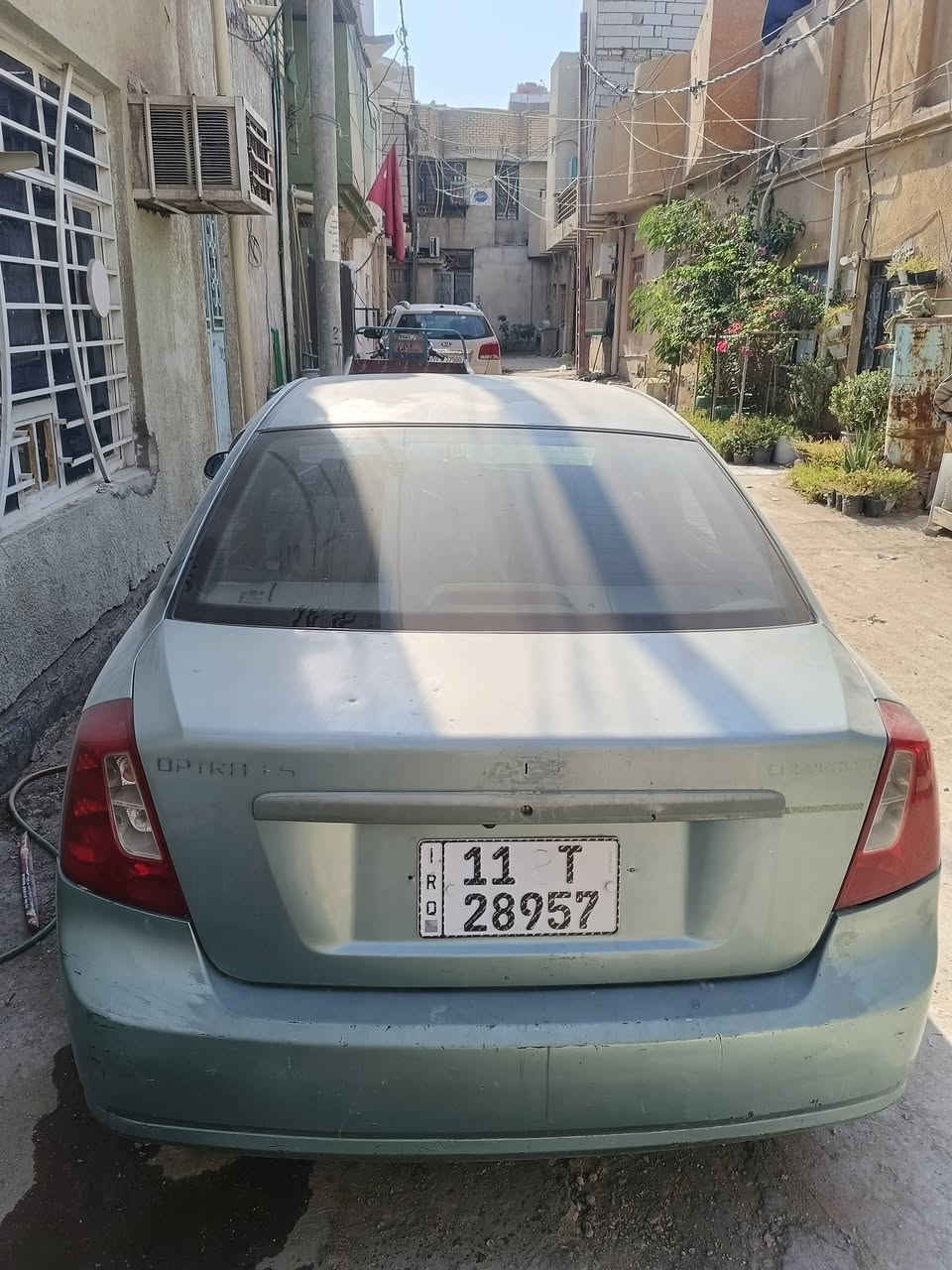 موديل 2007 بلادية. بس شبر صبغ.  مكينة وكير وتبريد خير من الله السعر. 65 وبيها مجال ***********. باسمي. رقم بغداد.
