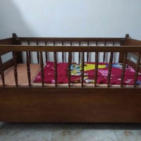 سرير خشب • حتى ٦ سنوات • كميره يم الفلاح