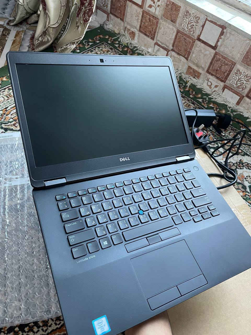 لابتوب ديل Dell 7470
لابتوب جدا نضيف مستخدم بحالة الجديد بالكارتون 
خفيف الوزن سلم نحيف
معالج كور اي 5 الجيل السادس 
الرام 8 كيكا 
الهارد 256 ssd
حجم الشاشة 14 انج 
كارت الشاشة 4 كيكا متصل 
كيبورد عربي انكليزي ضوئي 

بطارية من 2 الى 4 ساعات مع ضمان ساعة كاملة فما فوق 
ضمان باللابتوب لمدة اسبوع كامل استبدال في حال وجود أي خلل او عطل 

ملحقاته 
1-الكارتون
2-الشاحنه الاصلية
3-وصل الضمان 

السعر: 215 الف شامل التوصيل لباب البيت 

العنوان: كربلاء المقدسة الحر حي العسكري/ مركز التواصل 

رقم الهاتف: *********** كربلاء, العراق

