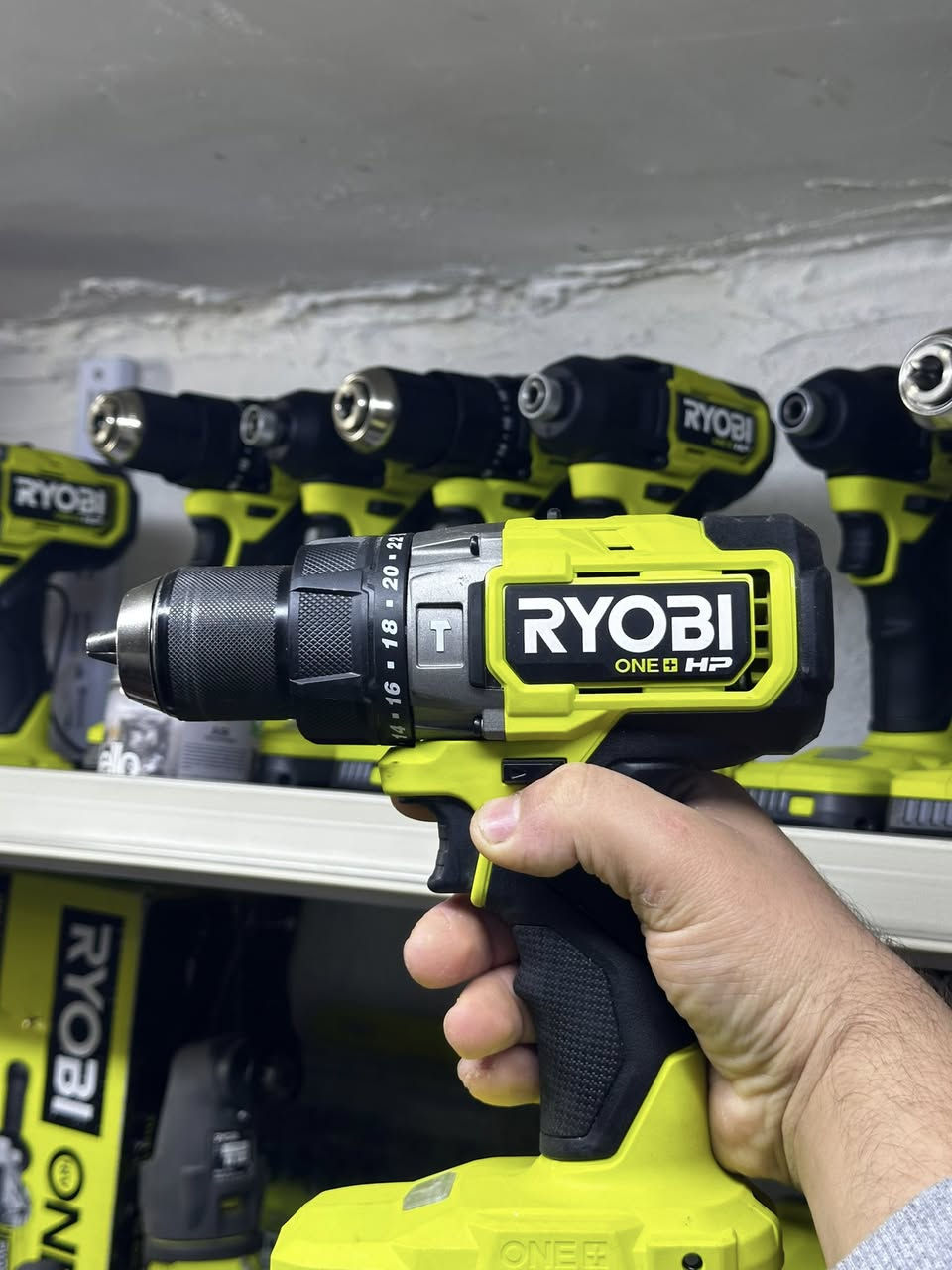 عدد انواع من ريوبي ياباني تعال لكط خراظك و ادعيلي 
*********** توصيل موجود واتساب
