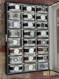 مجموعة ساعات للبيع سويسري/تكويك عدد ٢٥ كلهم شغالين  اسعار مختلفة  يوجد...